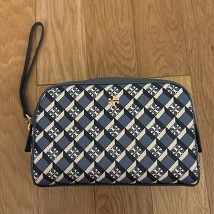 NWT Tory Burch Geo Logo Essentials Pouch